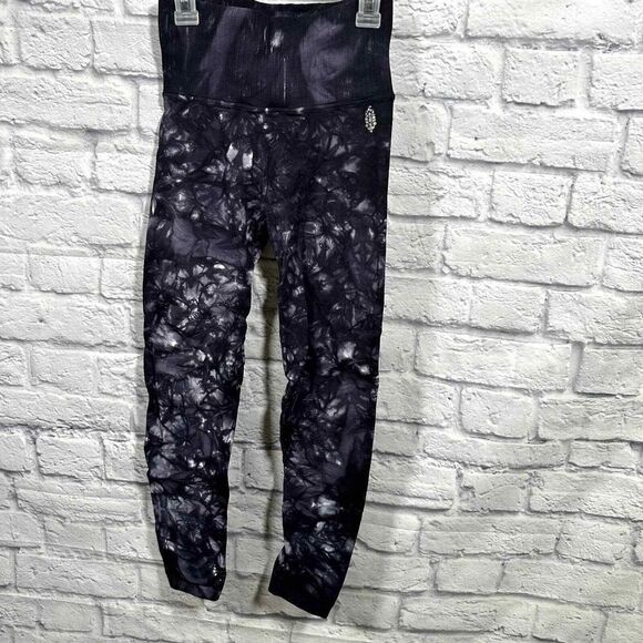 Free‎ People FP Movement Leggings Women’s XS/Small Good Karma Tie Dye - Picture 1 of 5